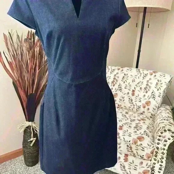 Banana Republic Denim Cap Sleeved Dress-Brand New with Tags! - Picture 5 of 7
